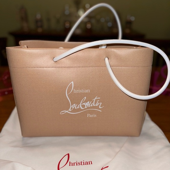 Like this post to be notified when I go live! Louboutin and Friends! - Picture 11 of 17